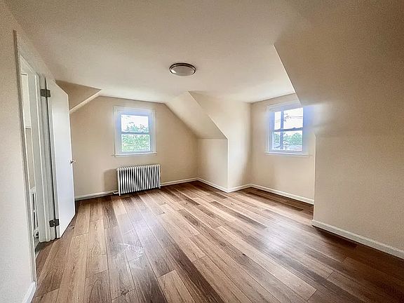 2nd image of 46 Leo Pl Floor 2
