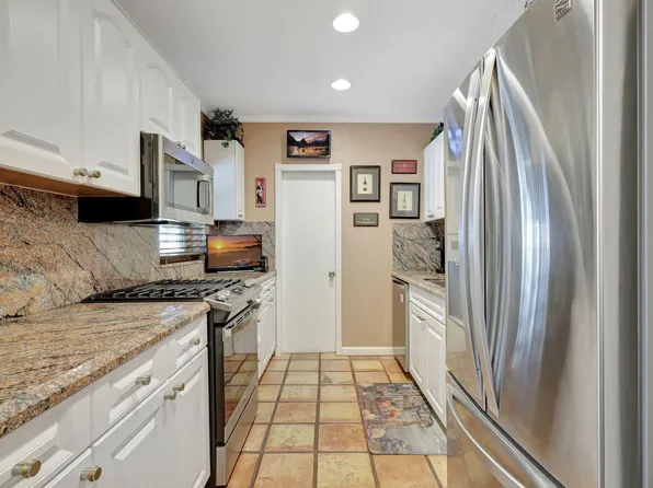 892 W Drew Street, Lantana, FL 33462