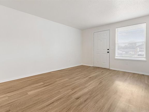 3rd image of 5101 S Karen St
