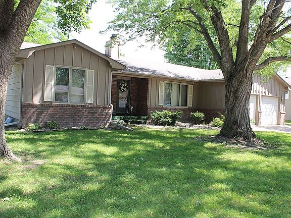 2nd image of 1104 Jones Dr