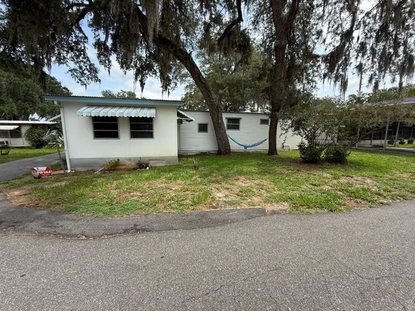 4810 Suzanne St, Zephyrhills, FL 33542