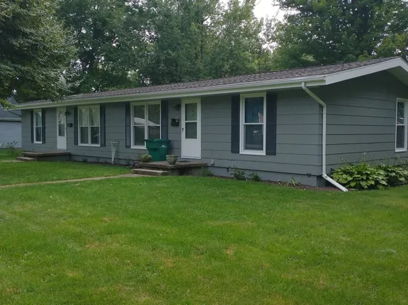 903-905 S Oak St, Delavan, IL 61734