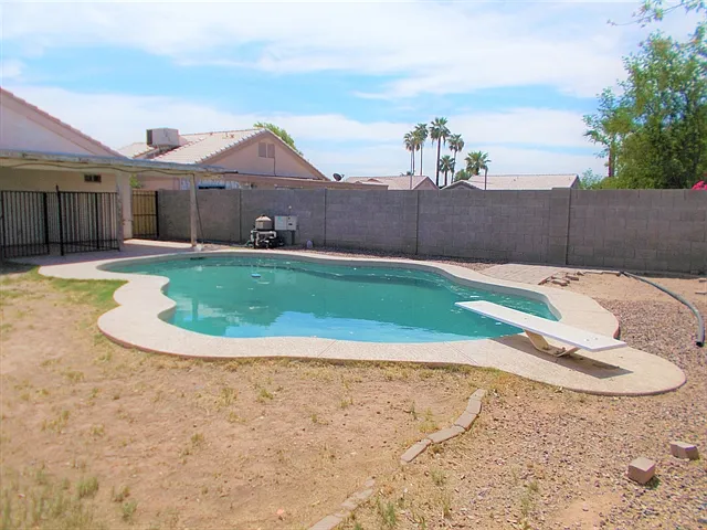3324 N 83rd Dr — Photo 8