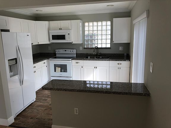 5th image of 11365 SW 161st Ct