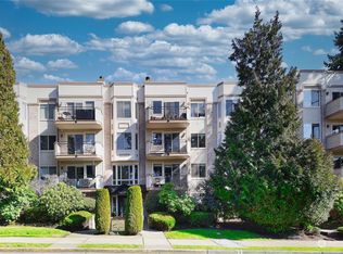 200 99th Ave NE APT 33, Bellevue, WA