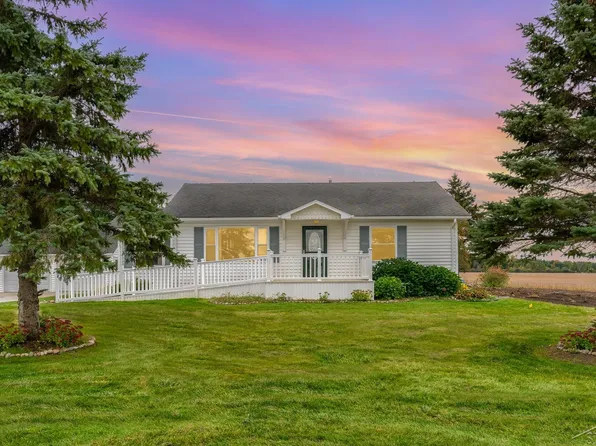 9545 W Freeland Rd, Freeland, MI 48623