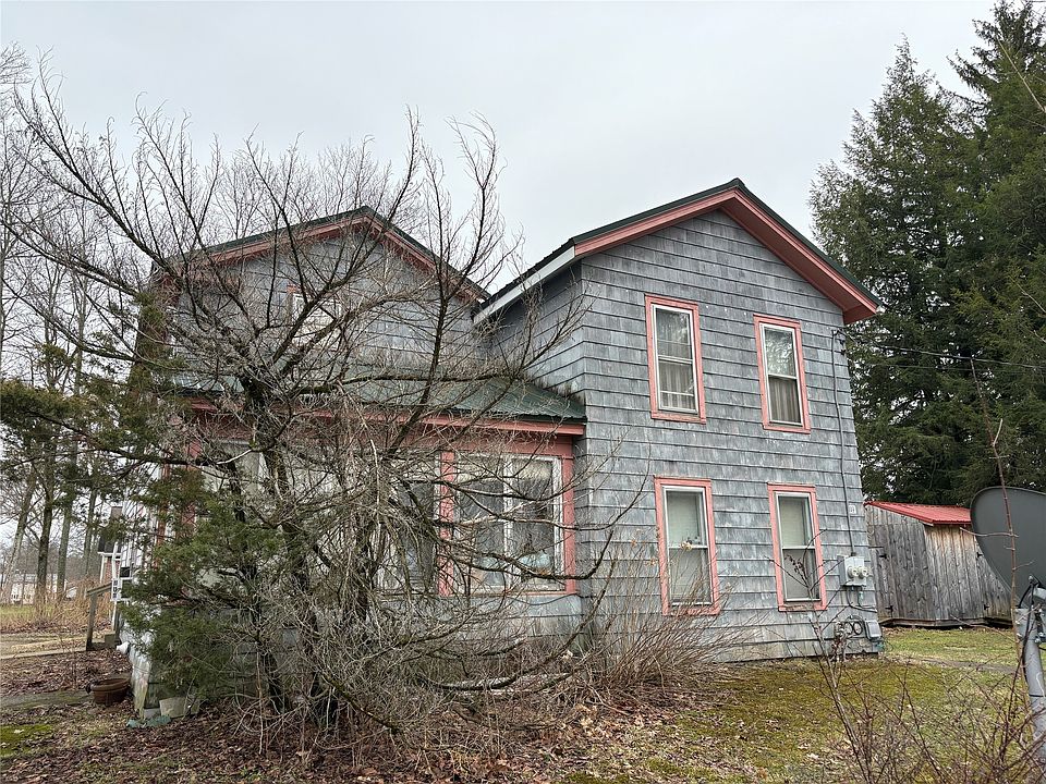 1st image of 604 E South St