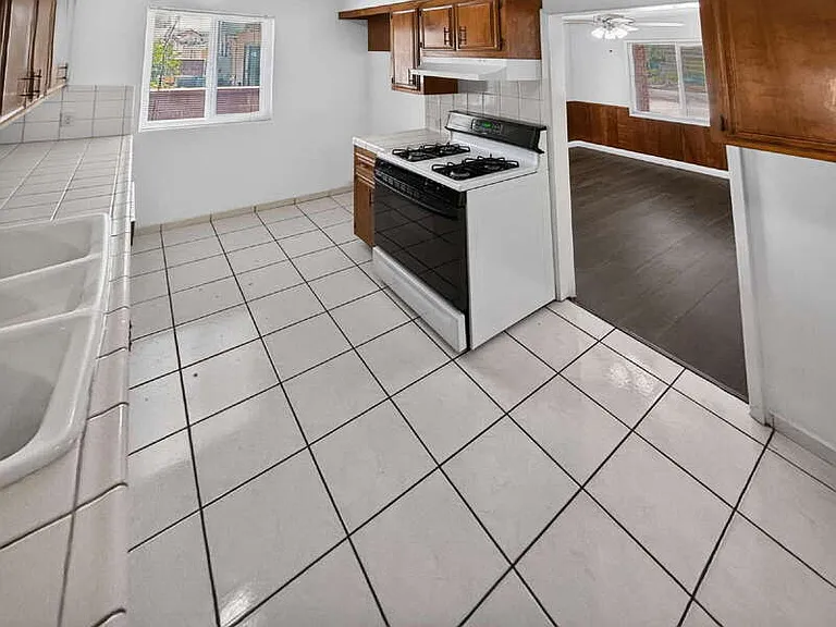 4277 Pixie Ave — Photo 8