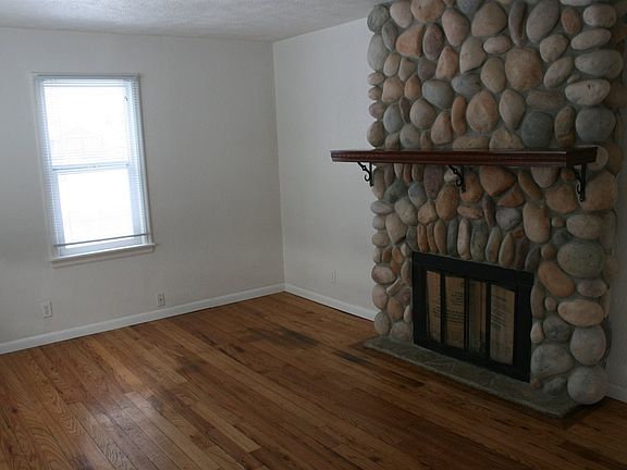 2nd image of 1403 E Rockwell Ave