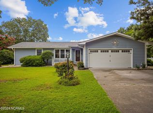 203 River Reach Dr, Swansboro, NC 28584