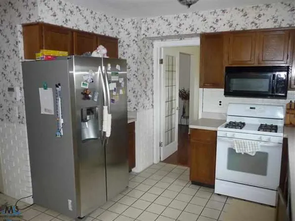 45230 Twining St, Canton, MI 48187