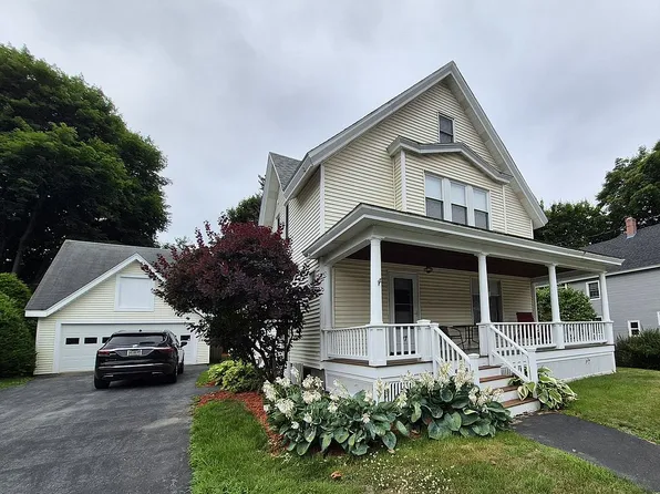 17 Grove St, Brewer, ME 04412