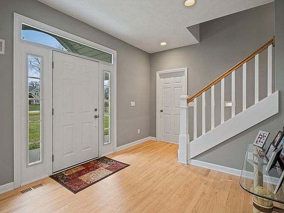 3rd image of 6110 Egypt Valley Ct NE