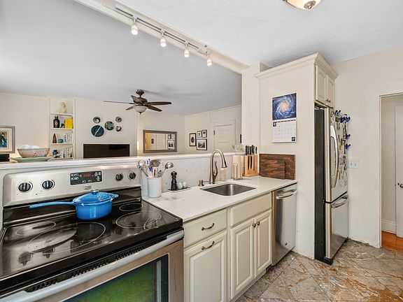 4th image of 21 Beacon St APT 2E