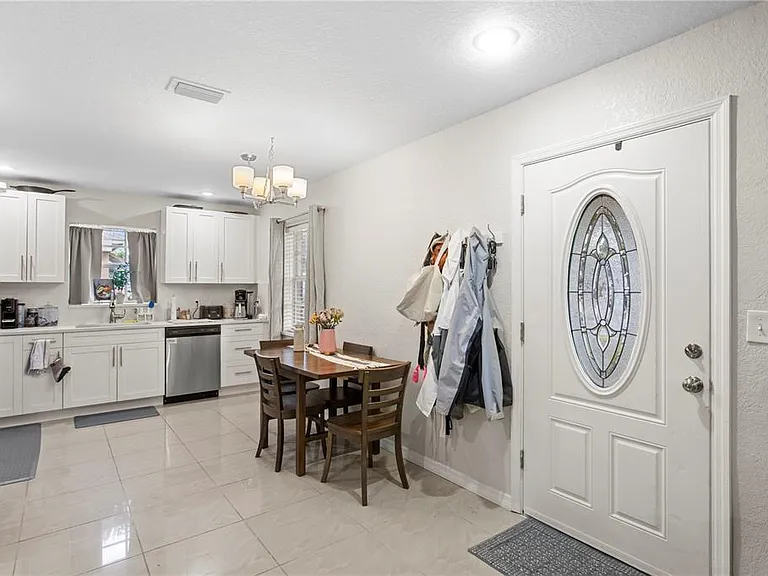 4215 W Bay Vista Ave — Photo 3