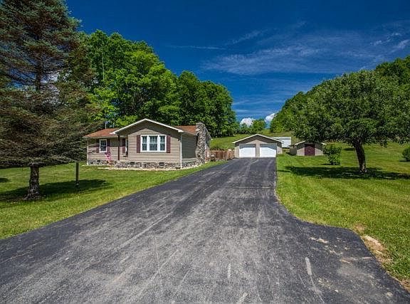 2nd image of 693 Little Laurel Rd