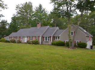 18 Carriage Ln, Bedford, NH 03110
