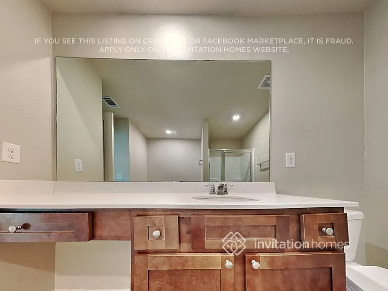 516 Moline Way — Photo 10