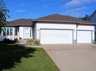 2801 32nd St S, Fargo, ND 58103