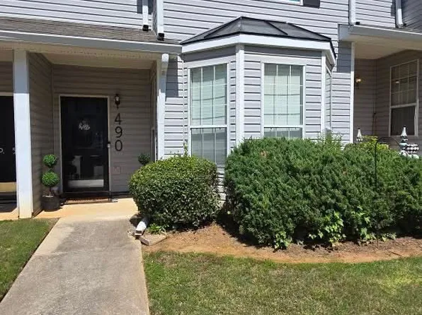 490 Rosewood Ln, Newnan, GA 30263