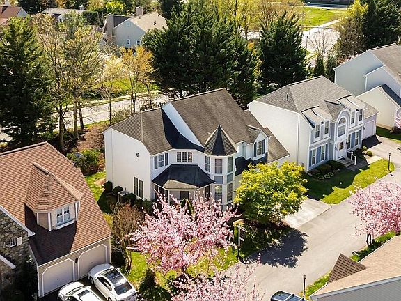 2nd image of 2505 Bear Den Rd