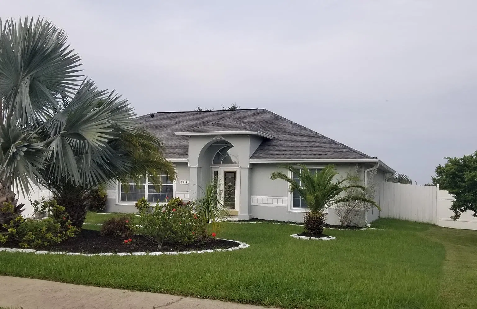 1016 Sandhill St — Photo 3