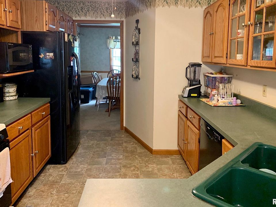 2nd image of 1300 Harmony Ct