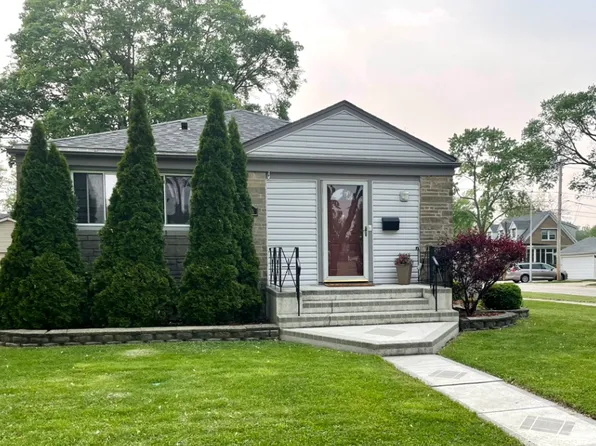 2104 Portsmouth Ave, Westchester, IL 60154