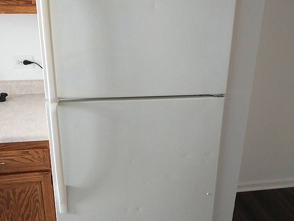 4th image of 490 Meadow Green Ln #1