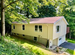 57 Sachem Rd, Lake Hopatcong, NJ 07849