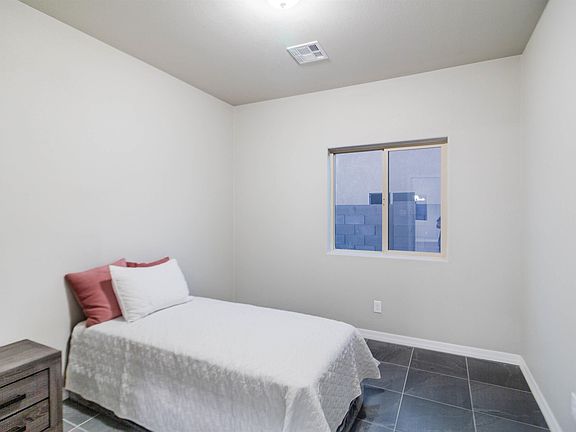 5th image of 4952 E Ortega St