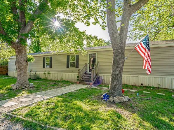 3622 Brook Valley St, Granbury, TX 76048