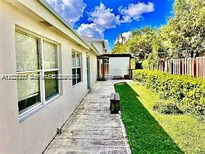 11847 SW 102nd St — Photo 2