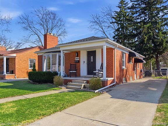 5th image of 2893 Harvard Rd