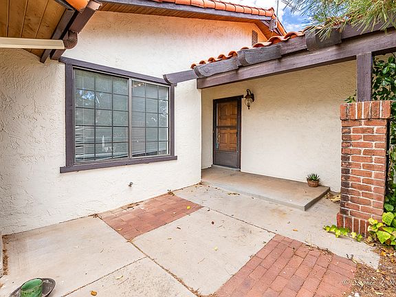 5th image of 300 W 2025 South Cir Unit 11