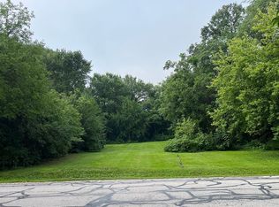 1030 E Hillside Rd, Naperville, IL 60540