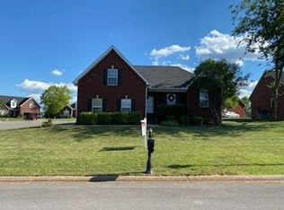 821 Renaissance Ave, Murfreesboro, TN 37129