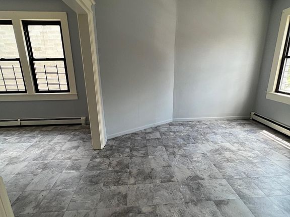 4th image of 483 Jersey St Floor 2