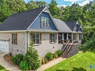 83 Buckskin Dr, Guntersville, AL 35976
