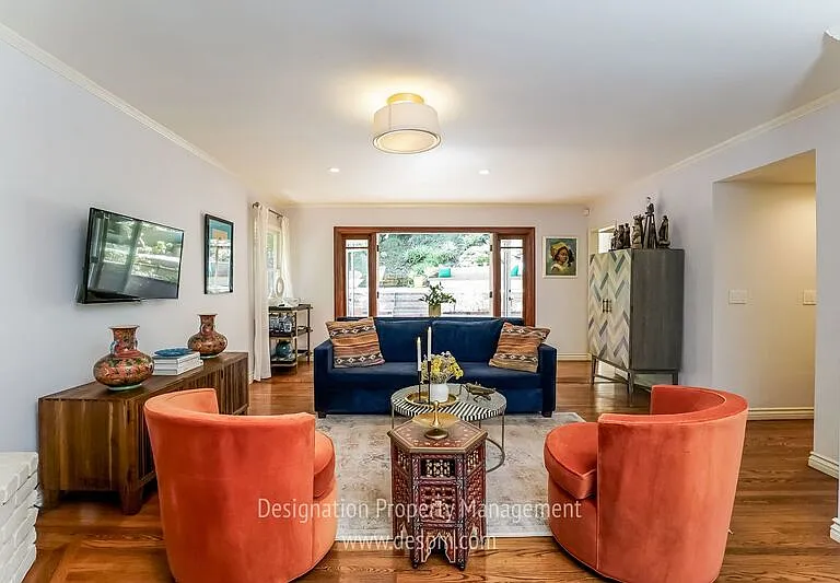 360 Glenullen Dr — Photo 3