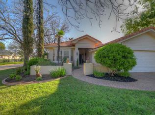 100 Kimble Ct, Horseshoe Bay, TX 78657