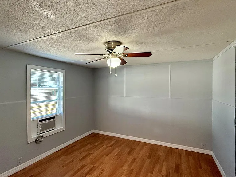639 Ellison Pkwy — Photo 10