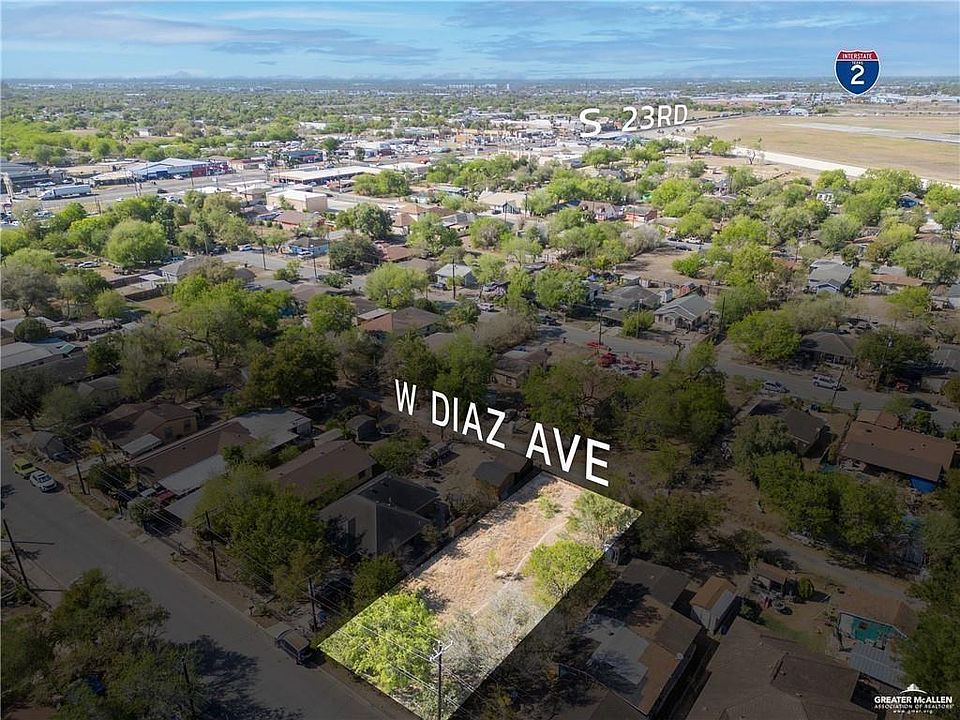 2nd image of 2112 Diaz Ave