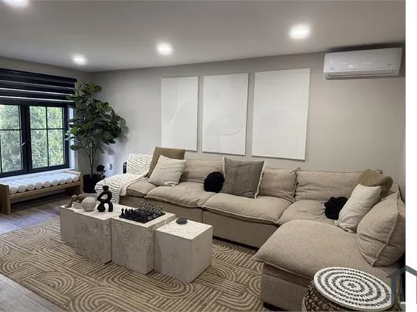 134 S 12th Ave #A, Mount Vernon, NY 10550