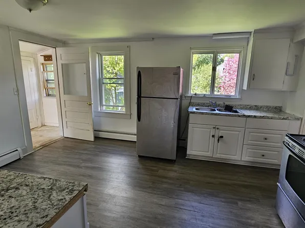 24 South St, Somersworth, NH 03878