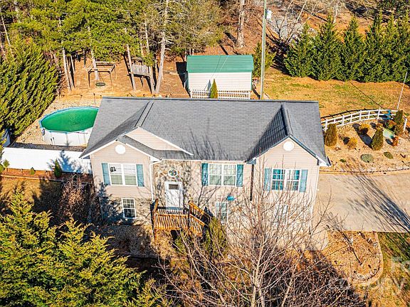3rd image of 2308 Olde Meadow Dr