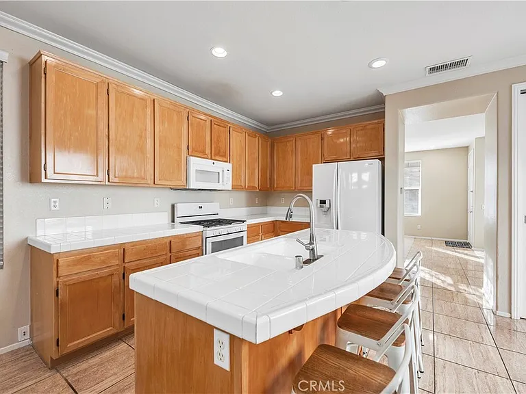 42144 Veneto Dr — Photo 10