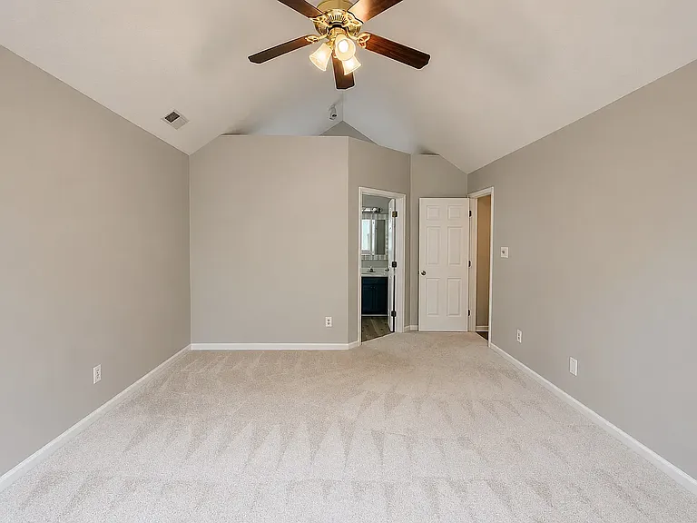 11000 Atrium Way — Photo 16
