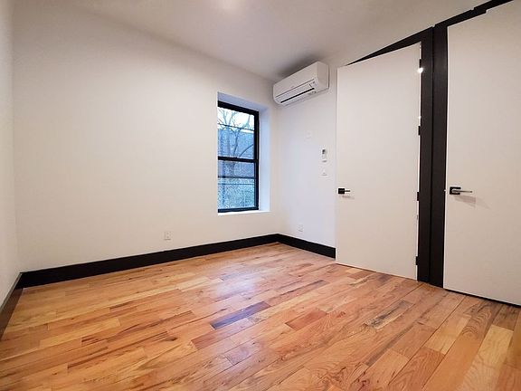 2nd image of 988 Bergen St #1R