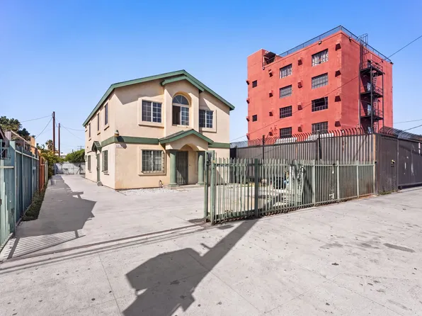 4717 1/2 S Hoover St, Los Angeles, CA 90037